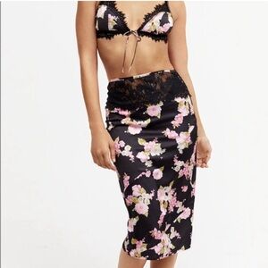 For Love & Lemons 🍋 | Melrose Floral &  Lace Midi  Skirt size S NWT